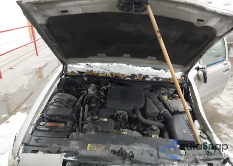 2010 Mercury Grand Marquis Ls (Fleet Only) z USA, uszkodzony, nr VIN 2MEBM7FV4AX603995